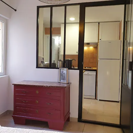 De L'eglise Lägenhet