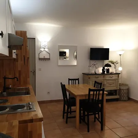 Appartamento De L'eglise, Centre Historique, Rue Pietonne *