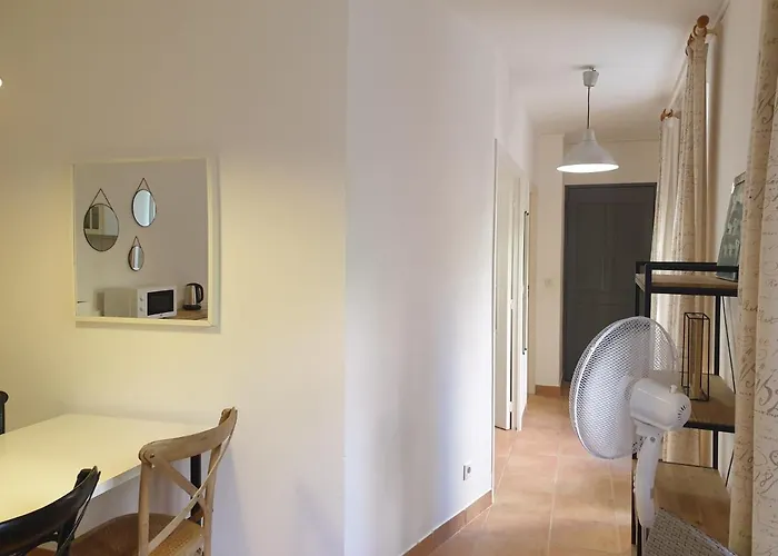 De L'eglise Calvi (Corsica)