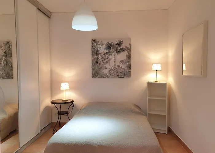 De L'eglise Appartement *