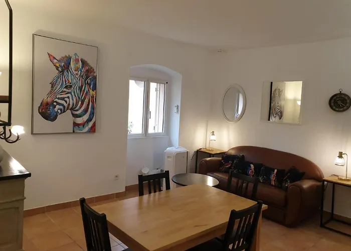 Apartment De L'eglise, Centre Historique, Rue Pietonne *