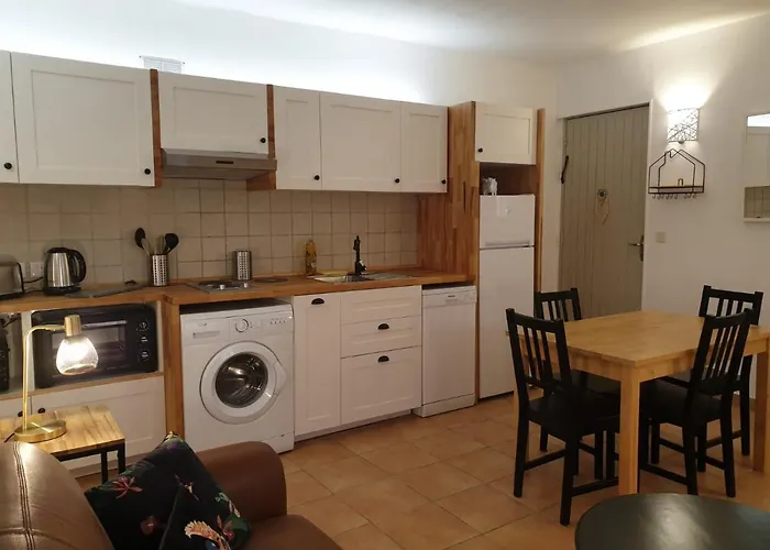 Apartment De L'eglise, Centre Historique, Rue Pietonne *